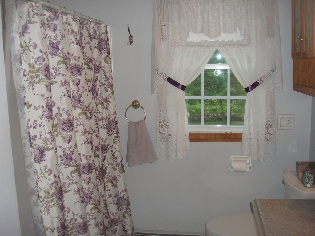 17 Countryside Road Grafton, MA 01536 - Photo 14 of 27 Gallery Image 14