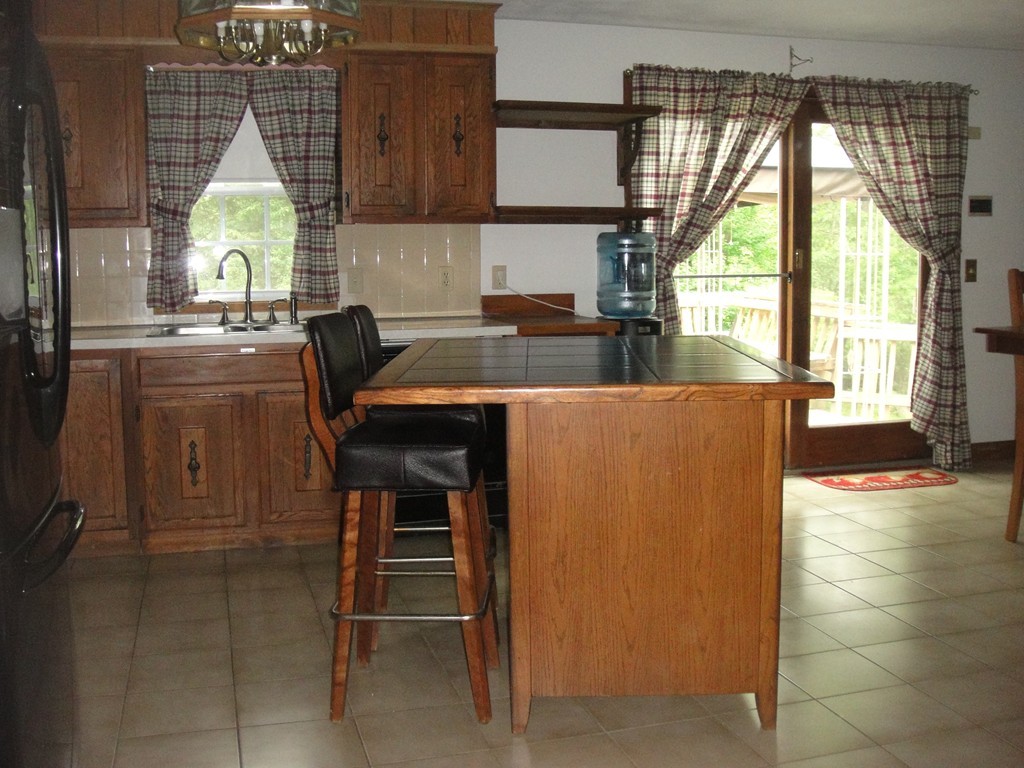 17 Countryside Road Grafton, MA 01536 - Photo 2 of 27 Gallery Image 2