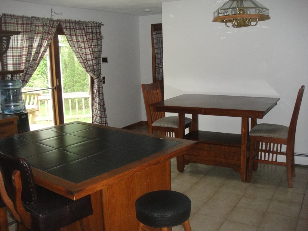17 Countryside Road Grafton, MA 01536 - Photo 5 of 27 Gallery Image 5