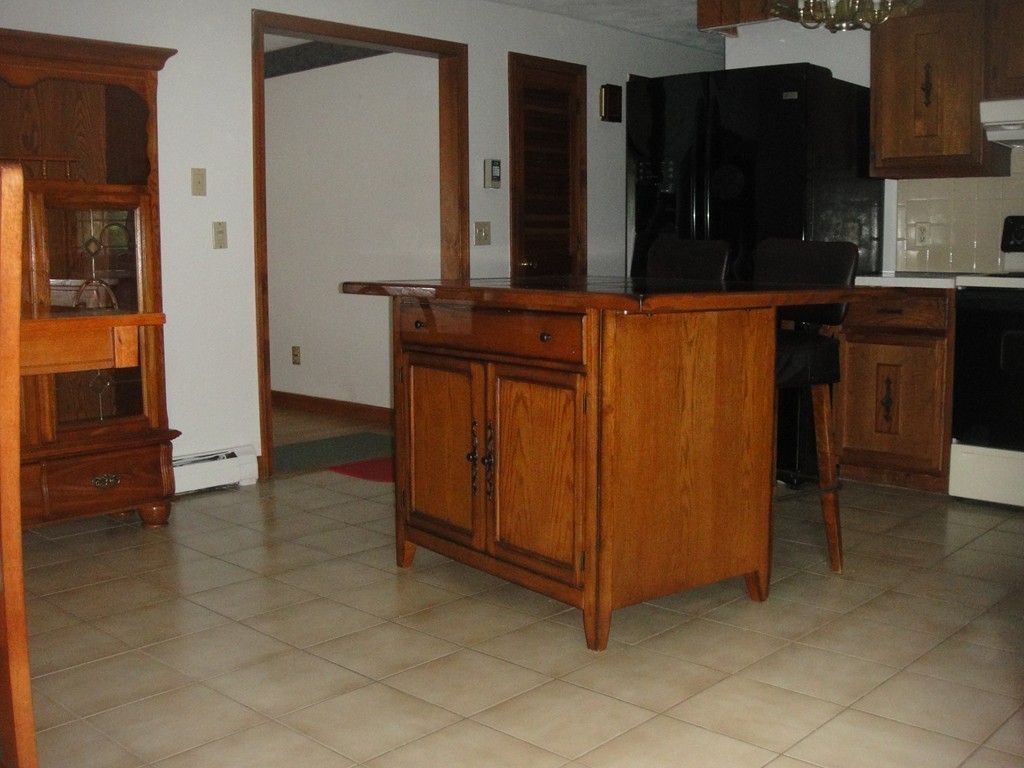 17 Countryside Road Grafton, MA 01536 - Photo 6 of 27 Gallery Image 6