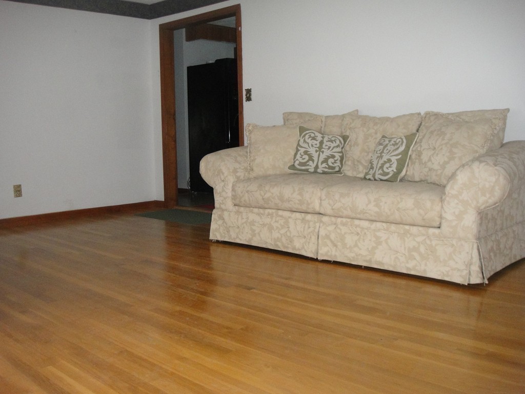 17 Countryside Road Grafton, MA 01536 - Photo 9 of 27 Gallery Image 9