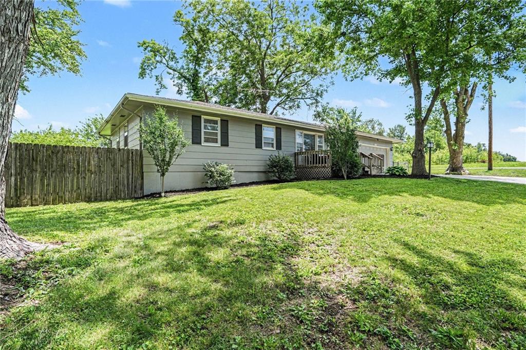601 Mark Street Lathrop, MO 64465 - Photo 25 of 33