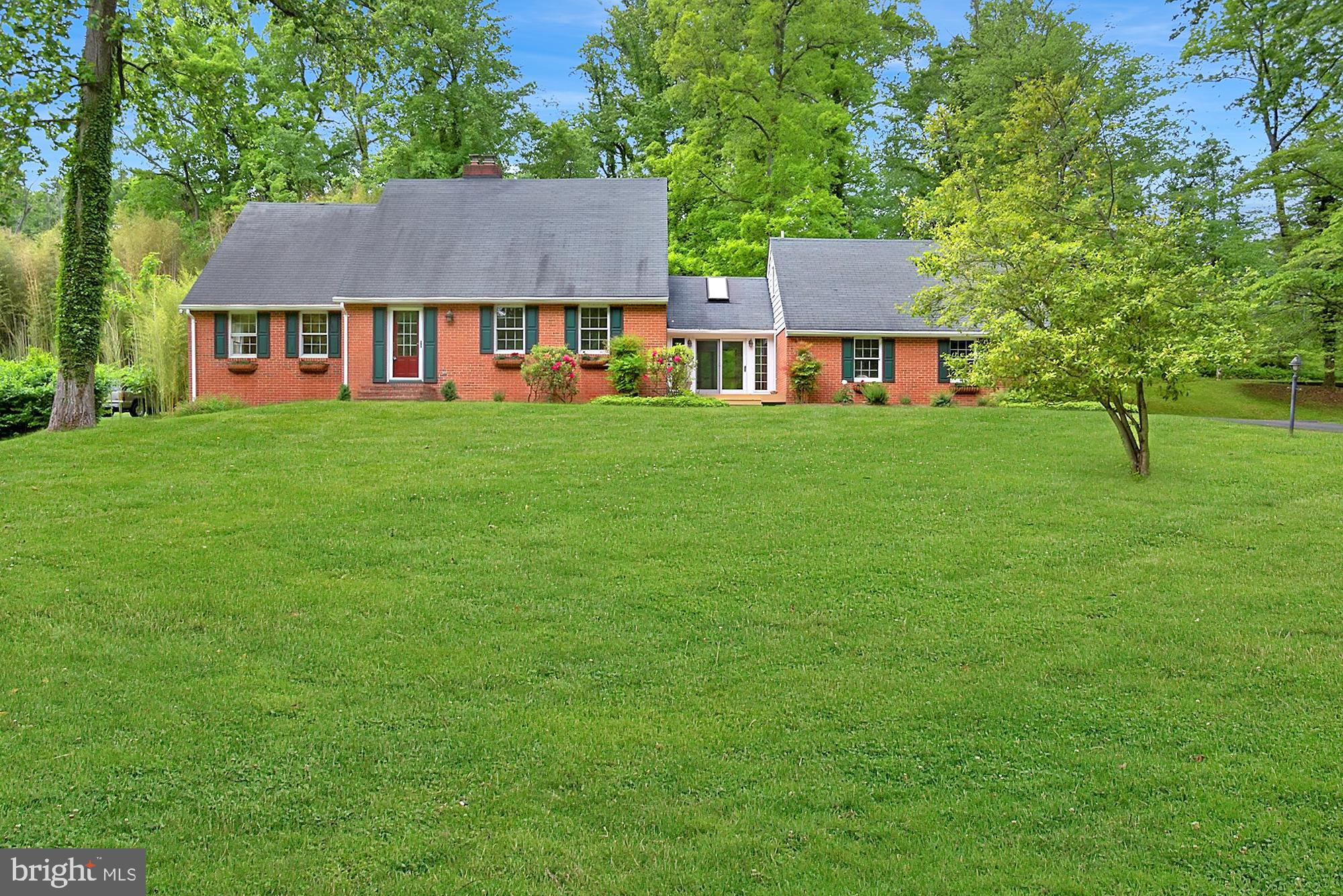 1615 Winchester Road Arnold, MD 21012 - Photo 2 of 32 GORGEOUS INSIDE