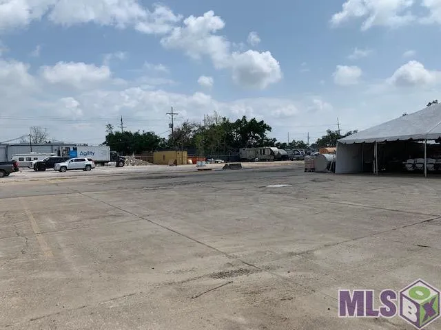 $800,000 | 624 Grand Caillou Road, Houma, LA 70363