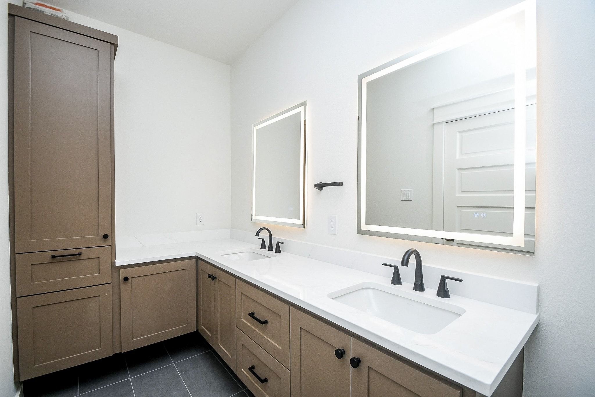 4101 Victoria, Unit B Dickinson, TX 77539 - Photo 29 of 33 a bathroom with a sink and a mirror