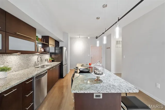 $279,900 | 915 Olive Street, Unit 910, St. Louis, MO 63101