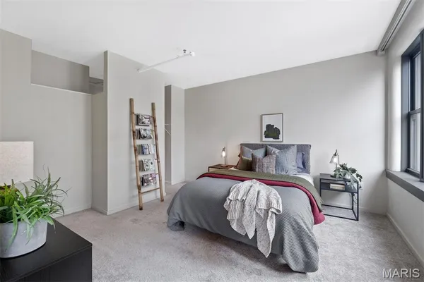 $279,900 | 915 Olive Street, Unit 910, St. Louis, MO 63101