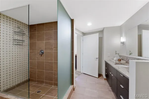 $279,900 | 915 Olive Street, Unit 910, St. Louis, MO 63101