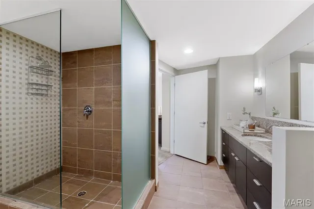 $279,900 | 915 Olive Street, Unit 910, St. Louis, MO 63101