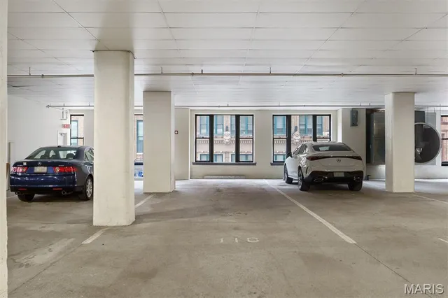 $279,900 | 915 Olive Street, Unit 910, St. Louis, MO 63101