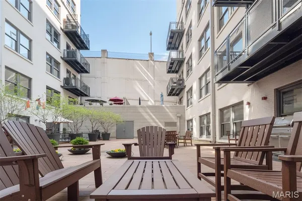 $279,900 | 915 Olive Street, Unit 910, St. Louis, MO 63101