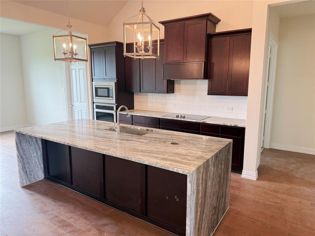 208 Slimp Bluff Azle, TX 76020 - Photo 6 of 26