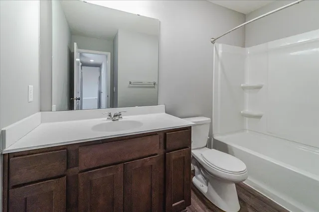 $375,000 | 922 Prestwick Drive, Belle Plaine, MN 56011