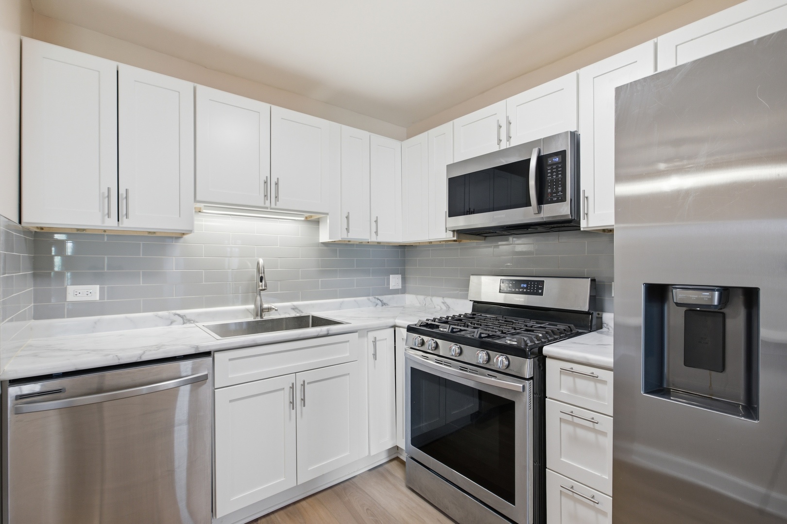 3511 Central Road, Unit 302 Glenview, IL 60025 - Photo 3 of 21
