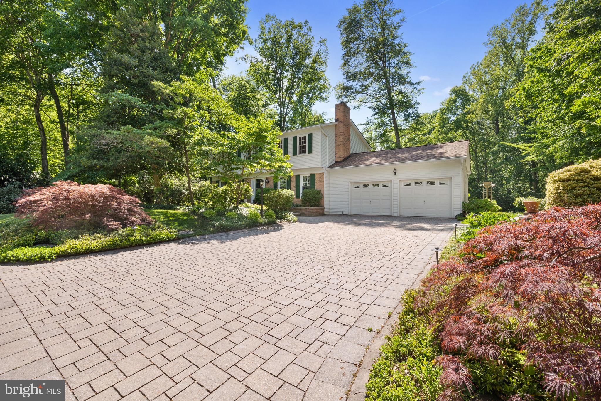 8099 Counselor Road Manassas, VA 20112 - Photo 1 of 82 Custom driveway