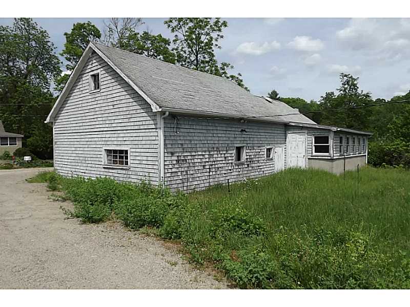 11 Salisbury Road Foster, RI 02825 - Photo 4 of 14 Garage.