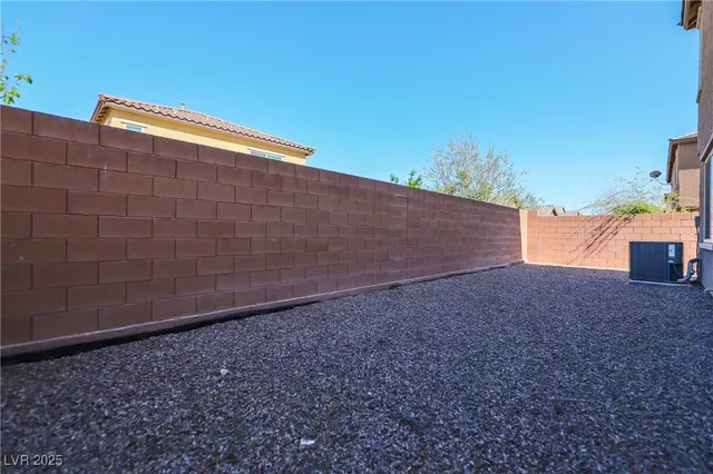 $2,050 | 716 Calamus Palm Place, Henderson, NV 89011