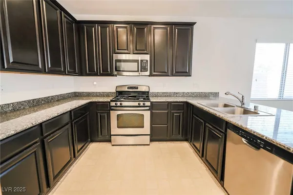 $1,950 | 716 Calamus Palm Place, Henderson, NV 89011