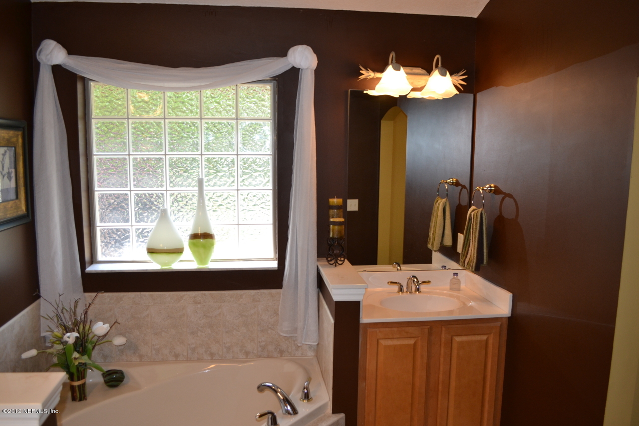 13888 Webb Road Jacksonville, FL 32218 - Photo 8 of 20 Master Bath 2