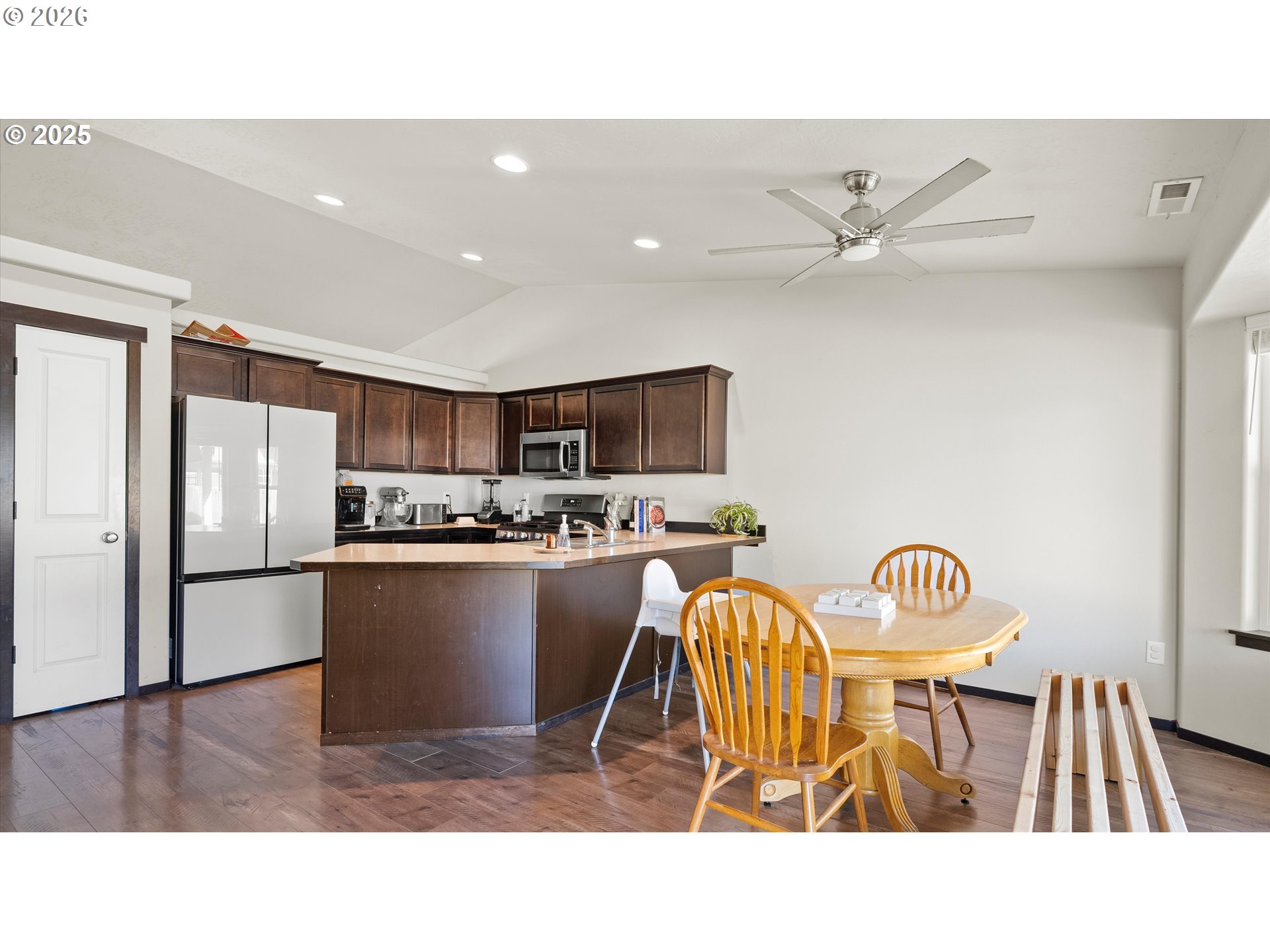 713 Miller Loop Umatilla, OR 97882 - Photo 11 of 26