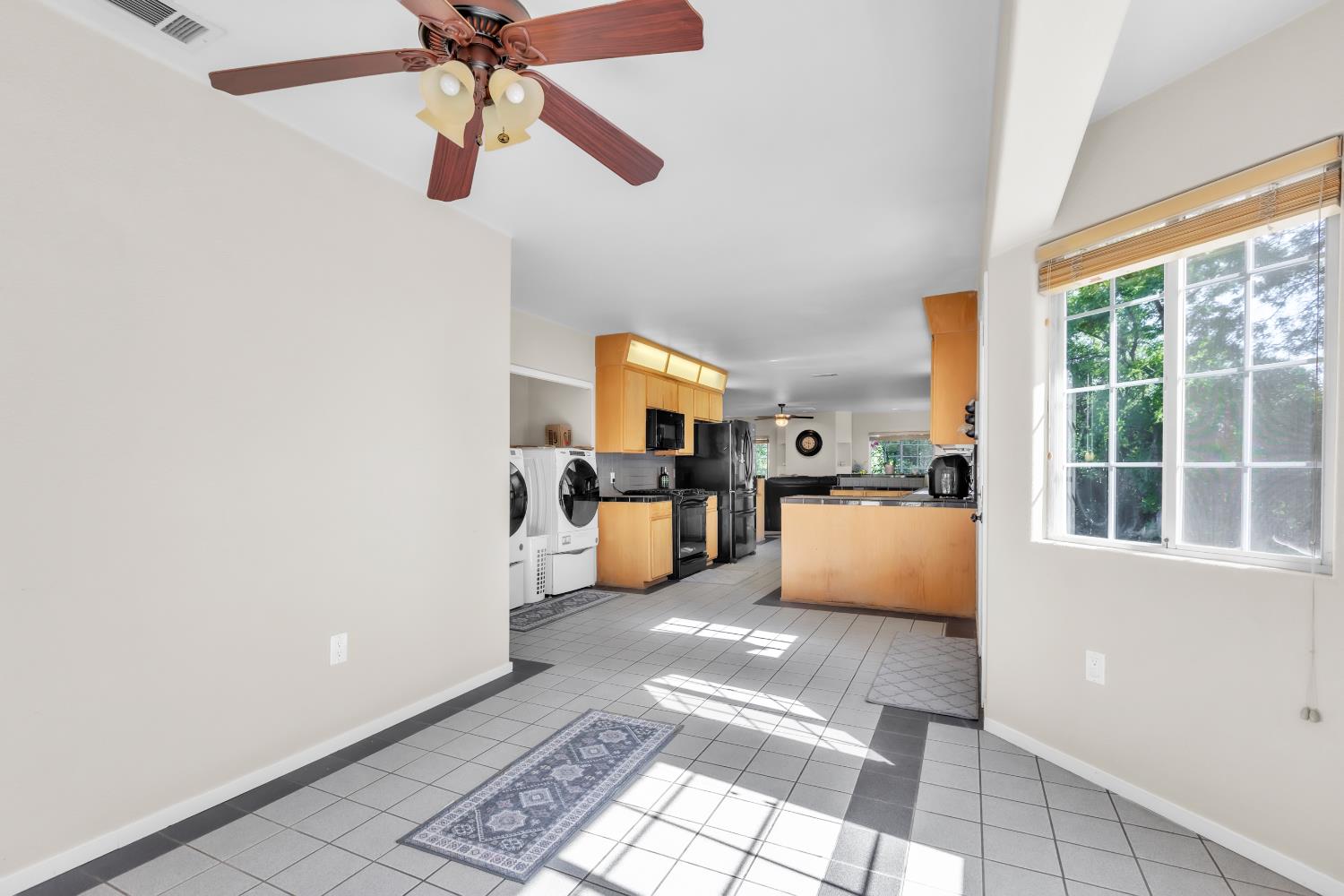 7568 Cripple Creek Road Citrus Heights, CA 95610 - Photo 12 of 46