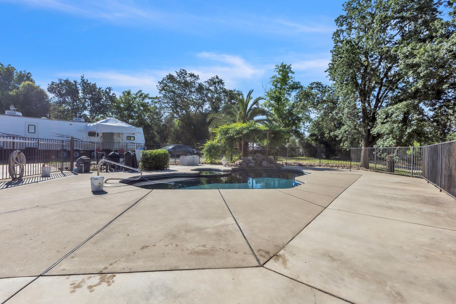 7568 Cripple Creek Road Citrus Heights, CA 95610 - Photo 7 of 46