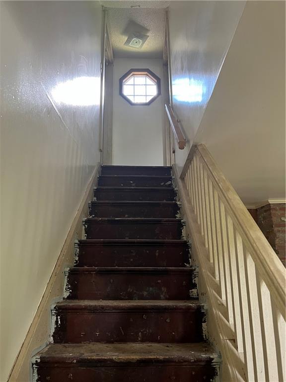 57 Lower Road Pittsburgh, PA 15215 - Photo 15 of 23