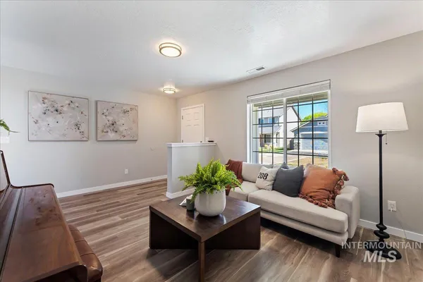 $529,000 | 777 South Flintstone Avenue, Meridian, ID 83642