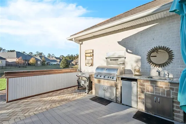 $990,000 | 201 Rue Chantilly, Covington, LA 70433