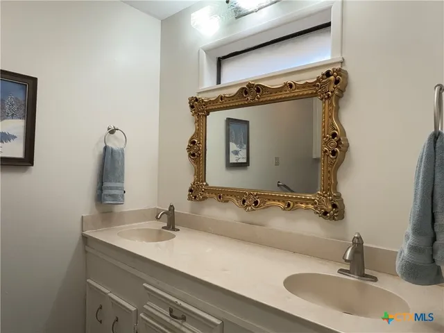 $350,000 | 141 Seascape Drive, Port Lavaca, TX 77979