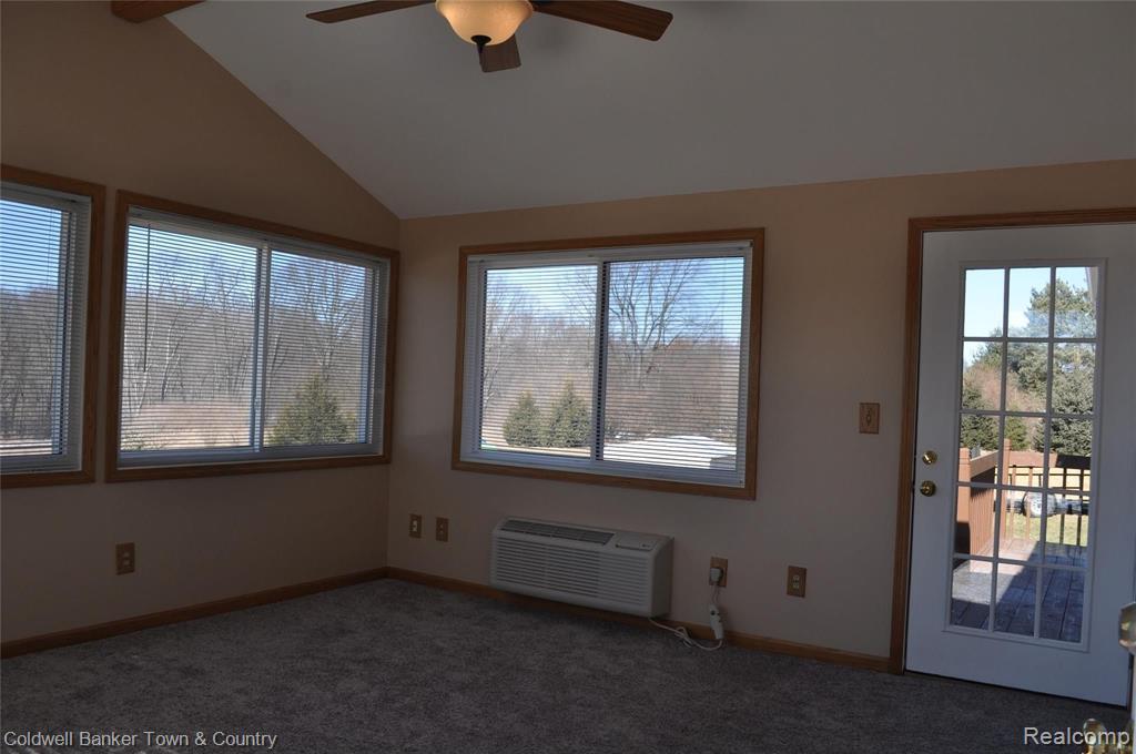 6798 Farley Road Pinckney, MI 48169 - Photo 14 of 47