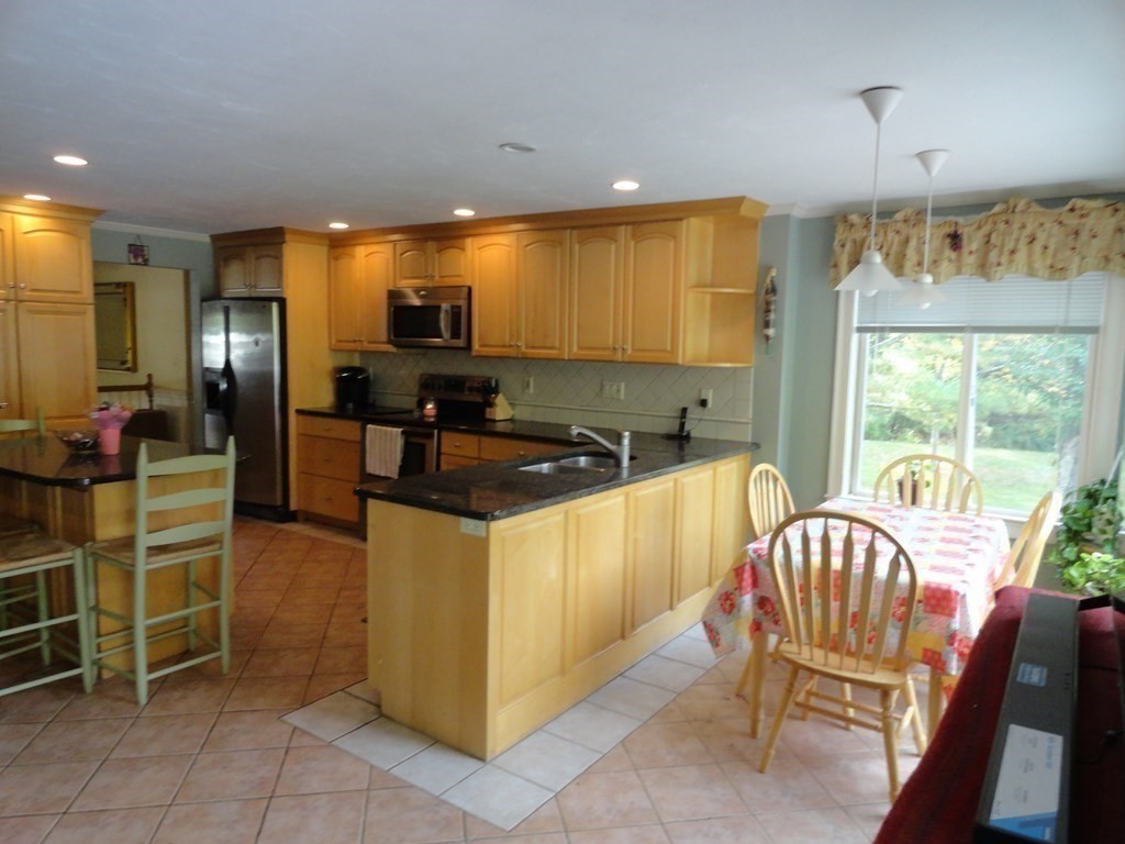 11 Rosenfeld Road Millis, MA 02054 - Photo 7 of 37 Gallery Image 7