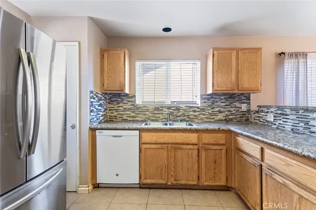 $399,900 | 15416 Kearny Drive, Adelanto, CA 92301