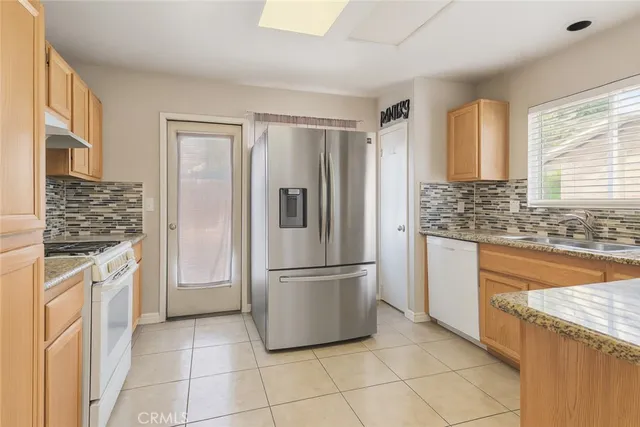 $399,900 | 15416 Kearny Drive, Adelanto, CA 92301