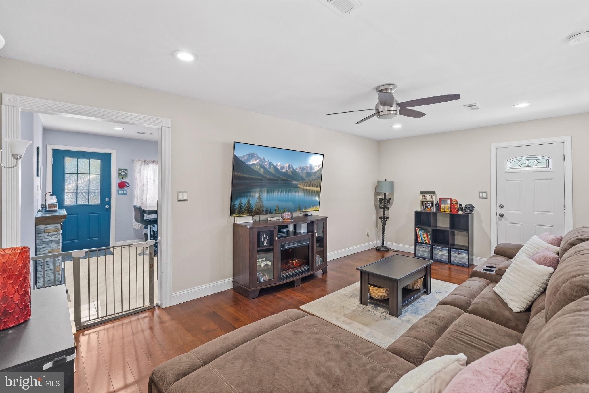 3 Cross Road Pine Hill, NJ 08021 - Photo 5 of 24 a living room with furniture and a flat screen tv