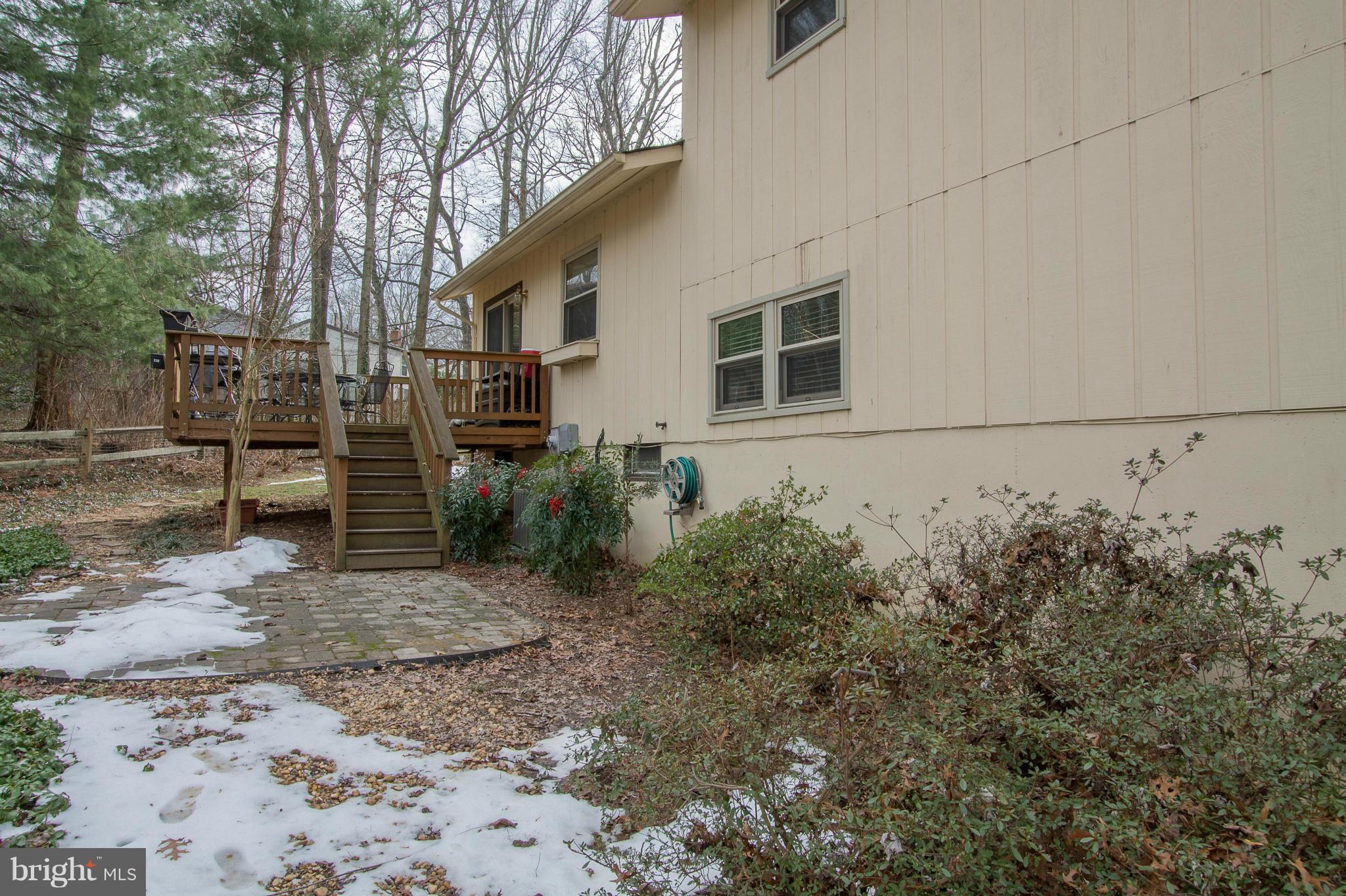 11565 Embers Court Reston, VA 20191 - Photo 4 of 25 Exterior (Rear)