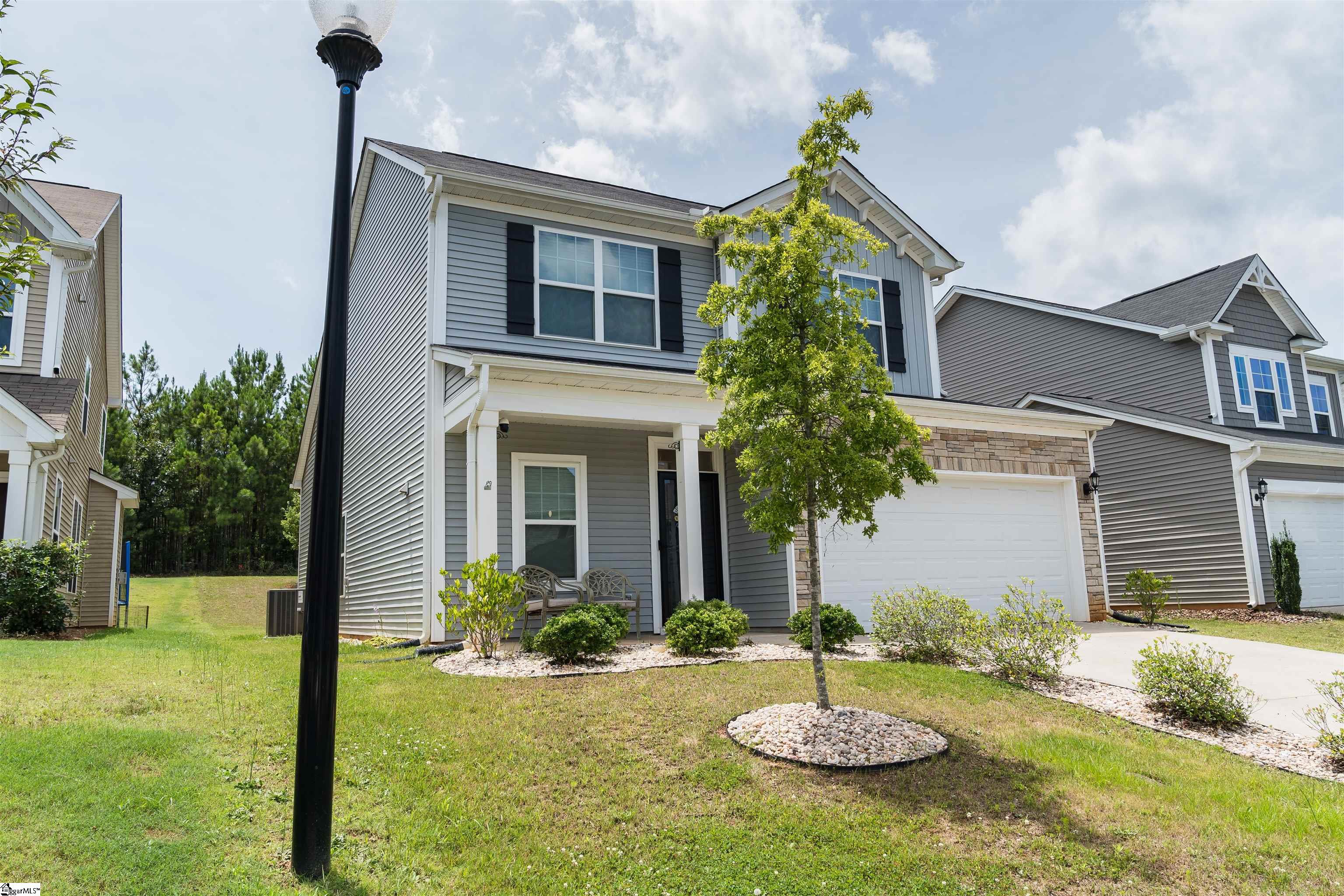 182 Eventine Way Boiling Springs, SC 29316 - Photo 2 of 33 Gallery Image 2