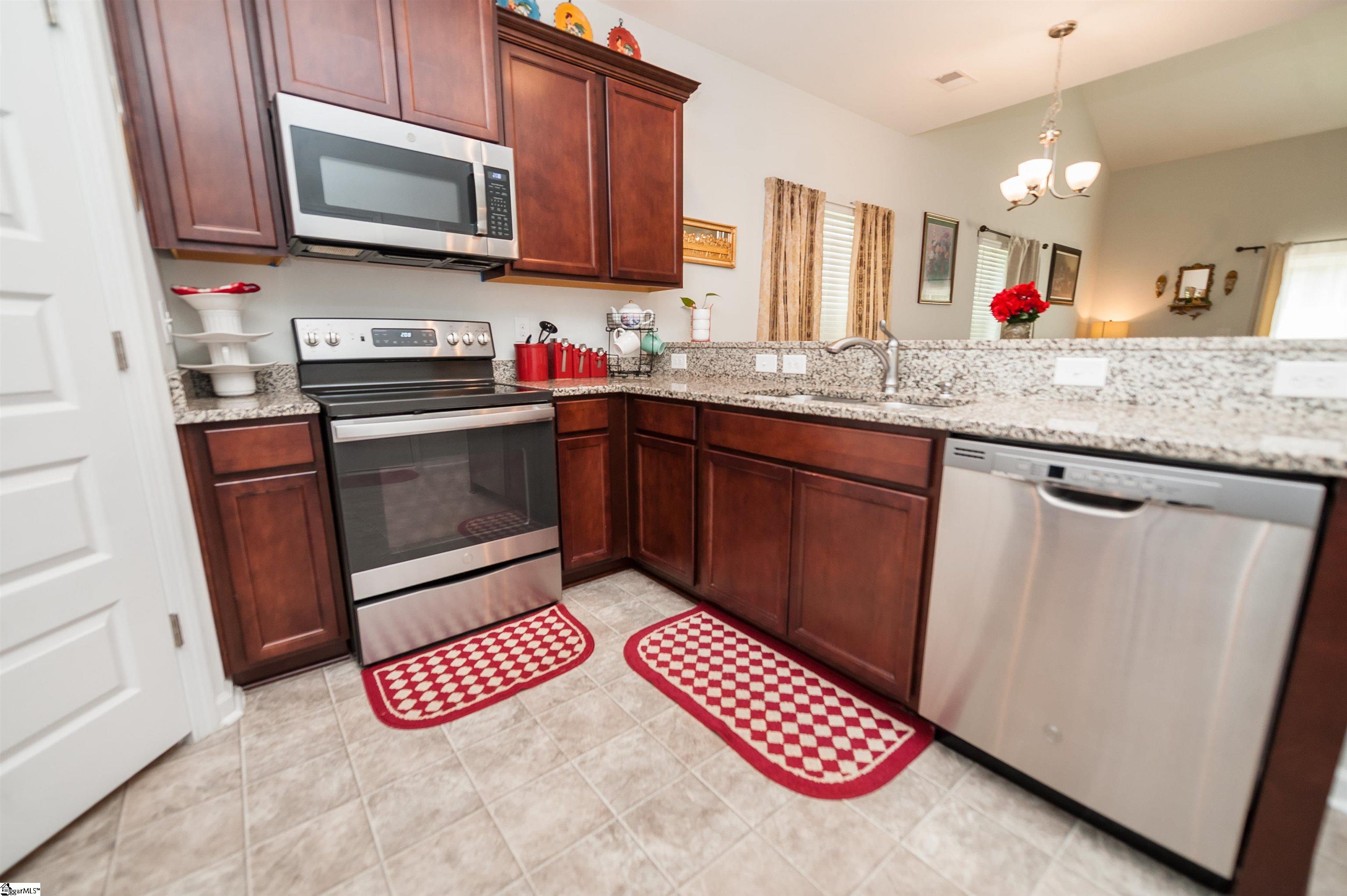 182 Eventine Way Boiling Springs, SC 29316 - Photo 9 of 33 Gallery Image 9