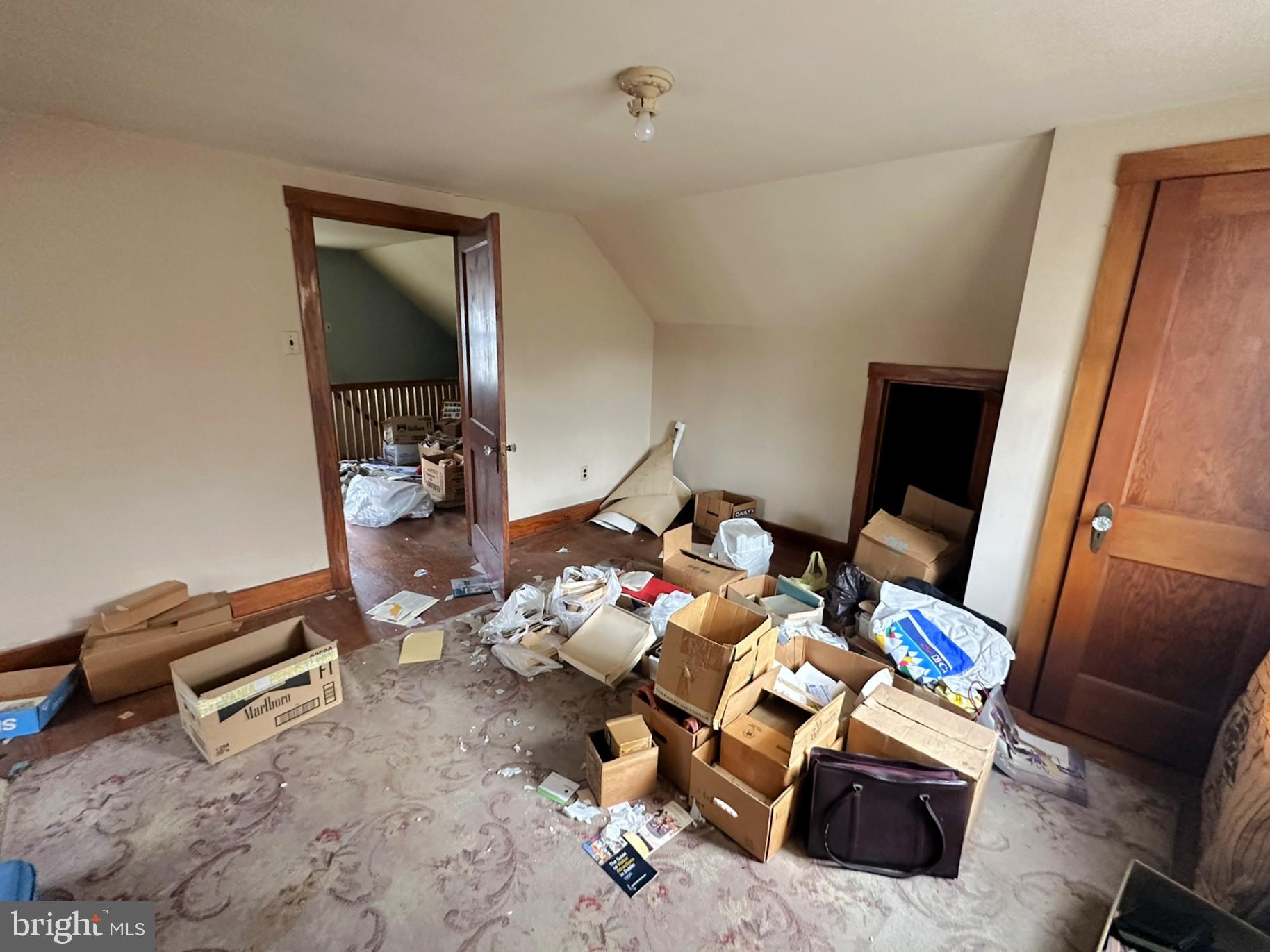 919 York Street Hanover, PA 17331 - Photo 22 of 24 a living room with furniture