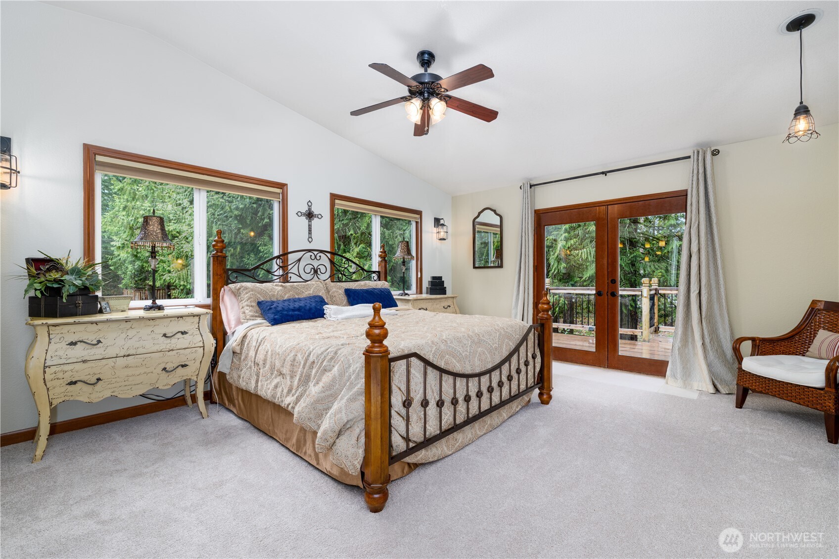 4545 Steamboat Island Road Northwest Olympia, WA 98502 - Photo 19 of 37