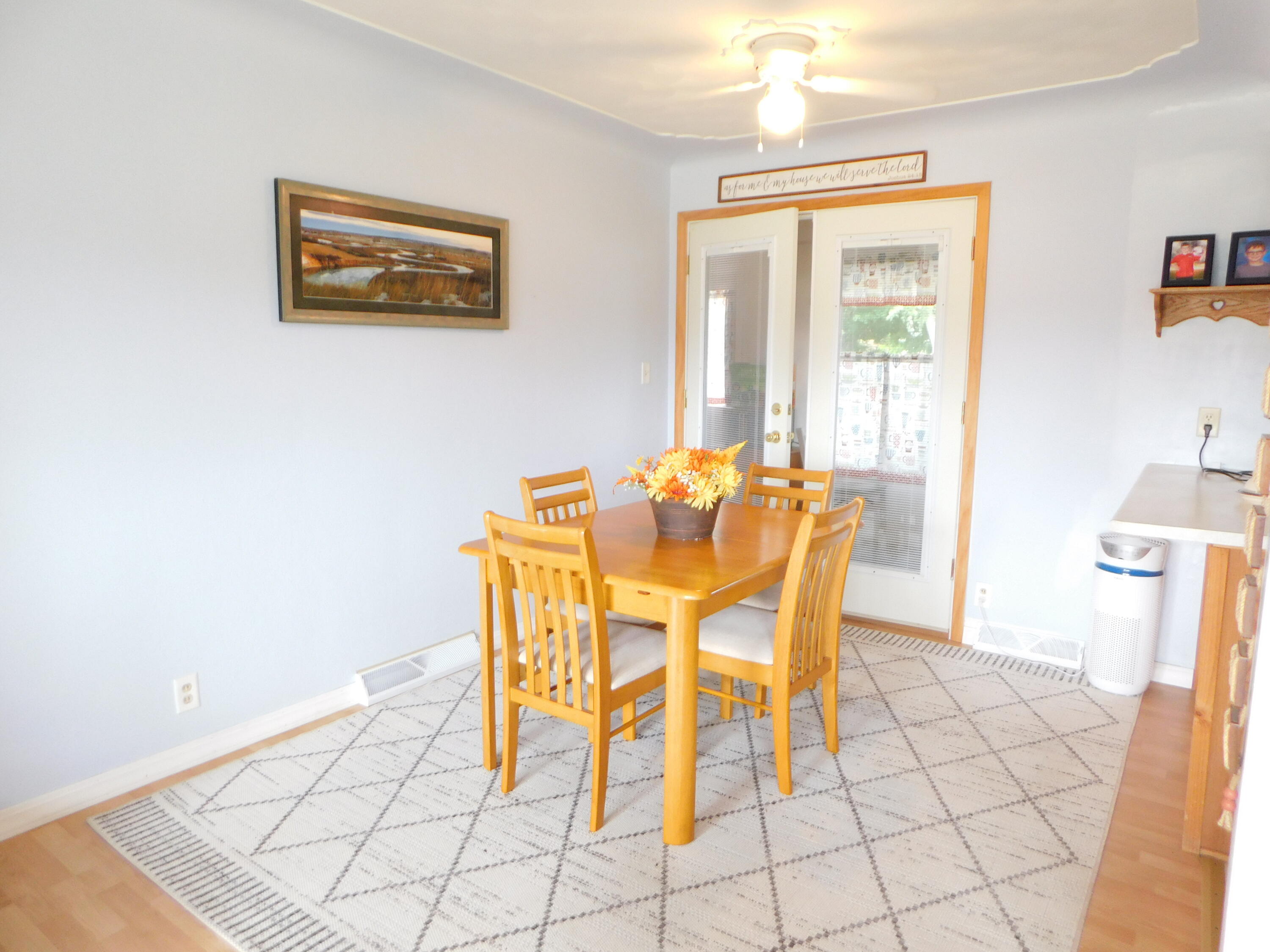 310 West Edgar Bergen Boulevard Decatur, MI 49045 - Photo 6 of 28 DINING ROOM