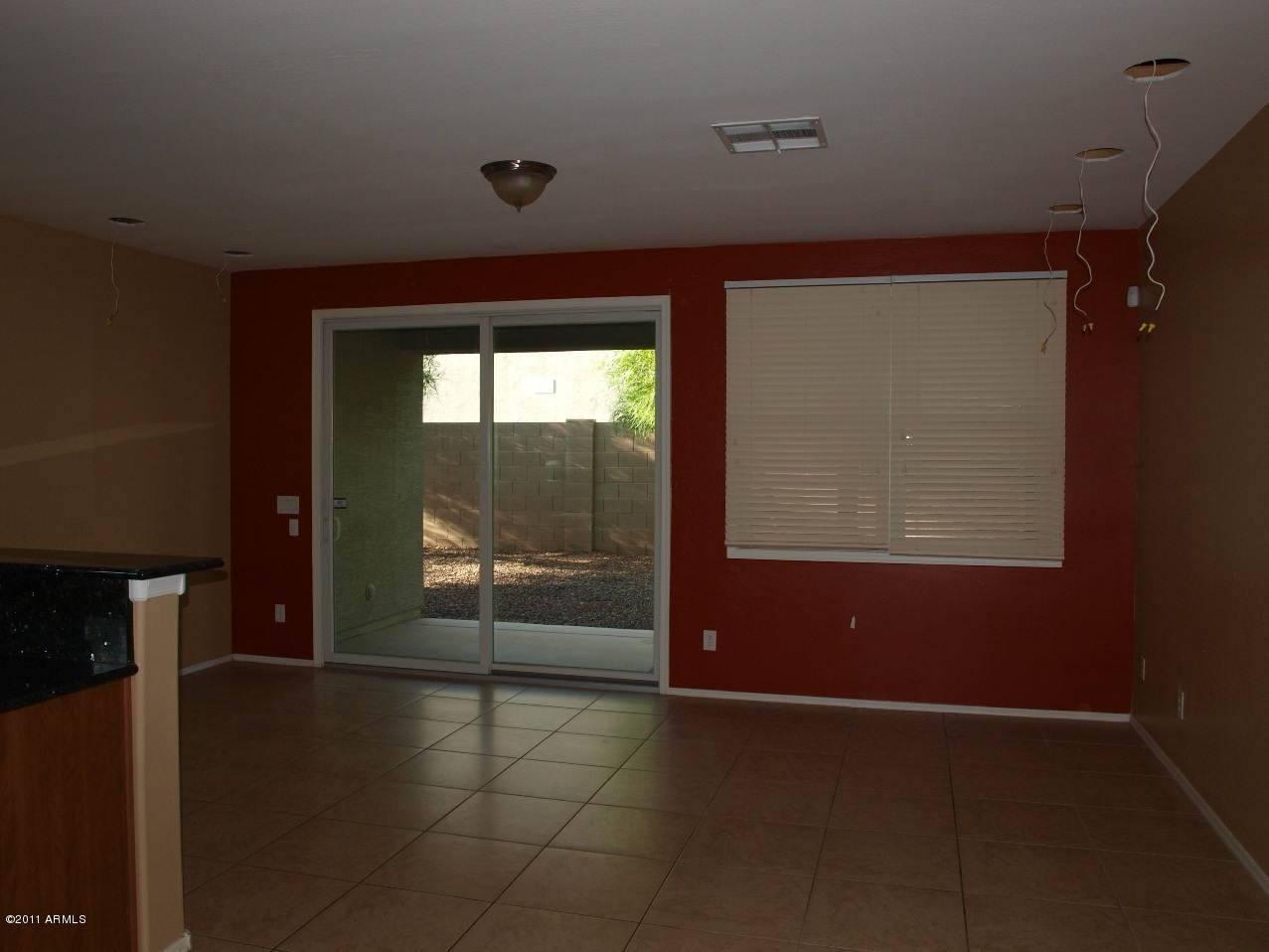 2349 East Fraktur Road Phoenix, AZ 85040 - Photo 4 of 12 Family Room