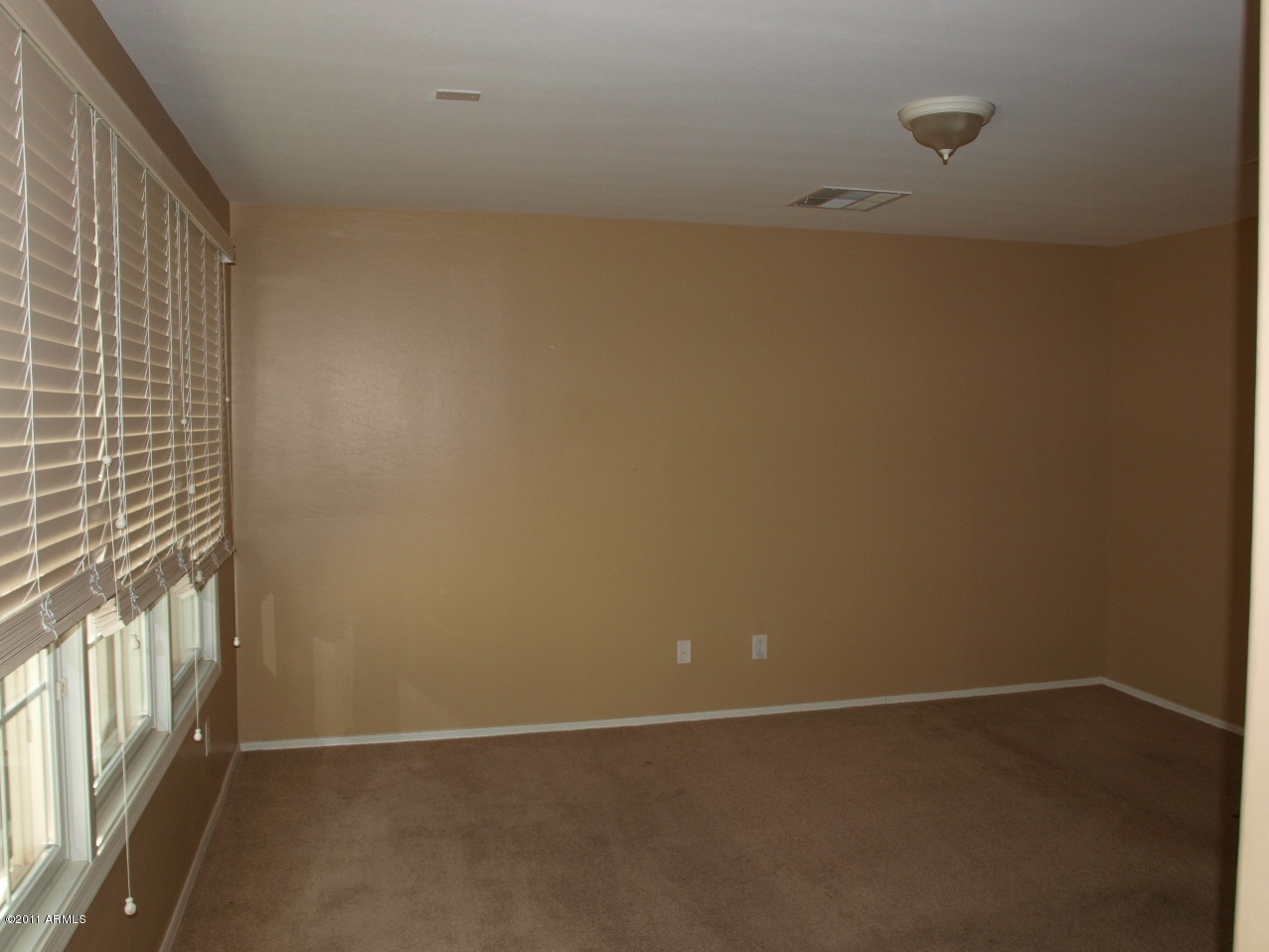 2349 East Fraktur Road Phoenix, AZ 85040 - Photo 7 of 12 Master Bedroom