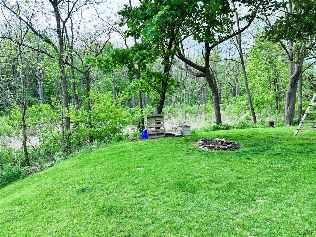 225 South Penn Dixie Road Nazareth, PA 18064 - Photo 32 of 33