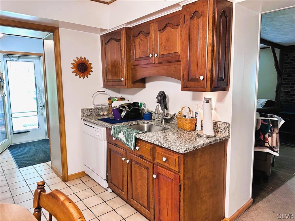 225 South Penn Dixie Road Nazareth, PA 18064 - Photo 8 of 33
