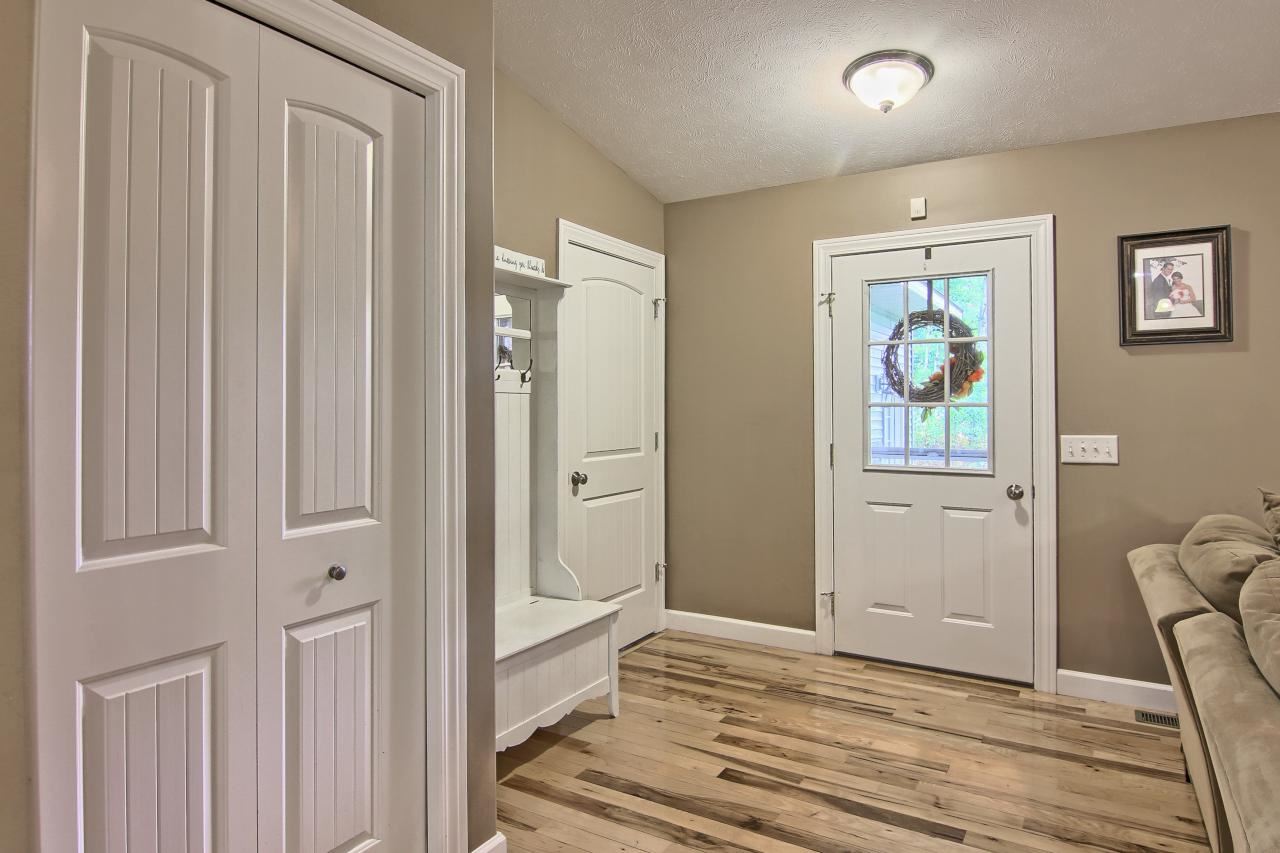 1914 Round Lake Road Interlochen, MI 49643 - Photo 21 of 28 1853638-20.JPG