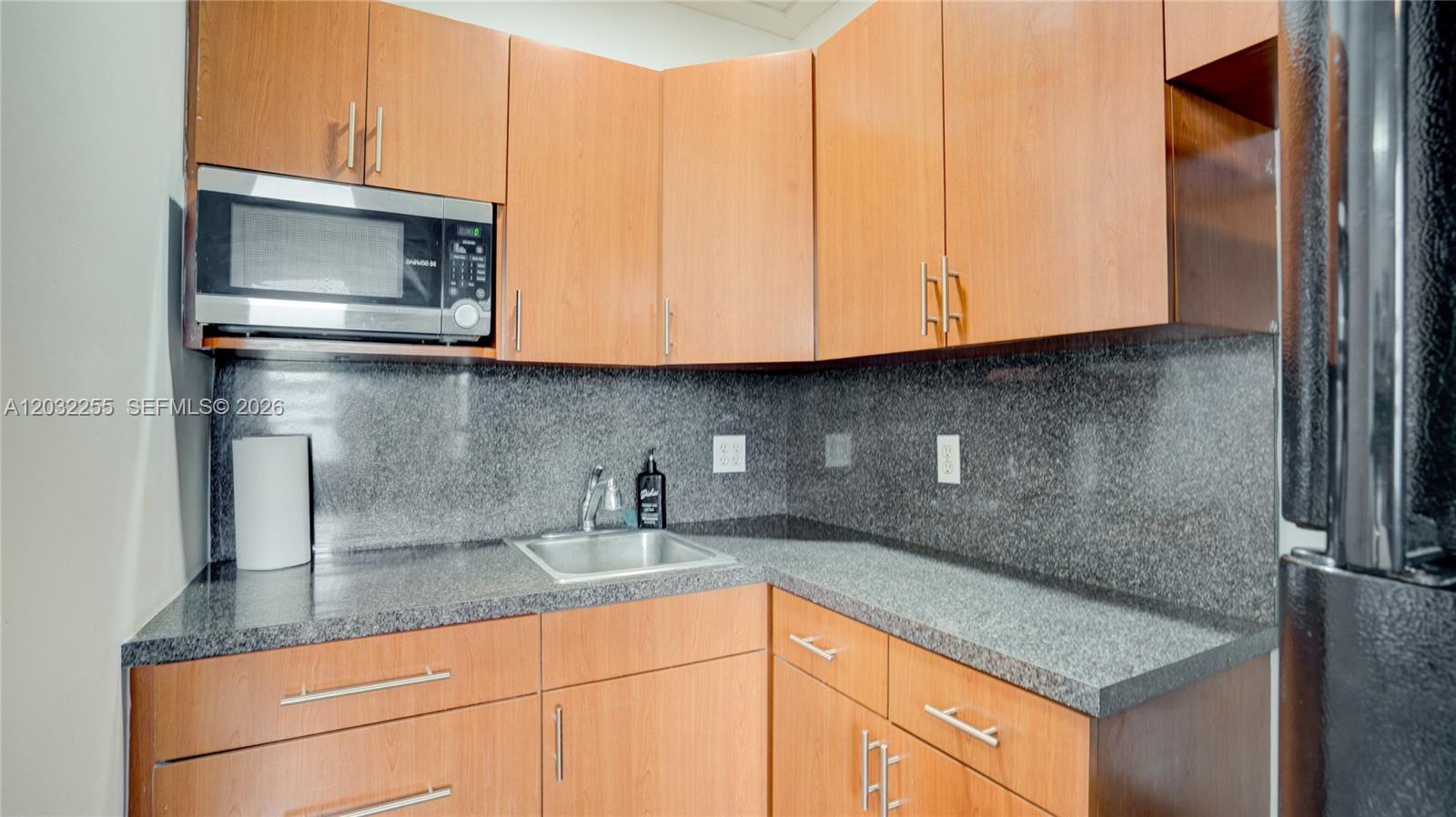 9840 Southwest 48th Street Miami, FL 33165 - Photo 39 of 43