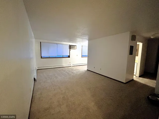 $965 | 417 South Wasson Lane, Unit G2, River Falls, WI 54022