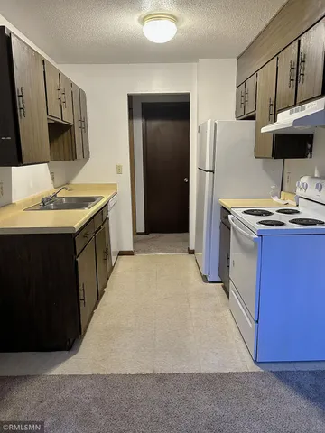 $965 | 417 South Wasson Lane, Unit G2, River Falls, WI 54022