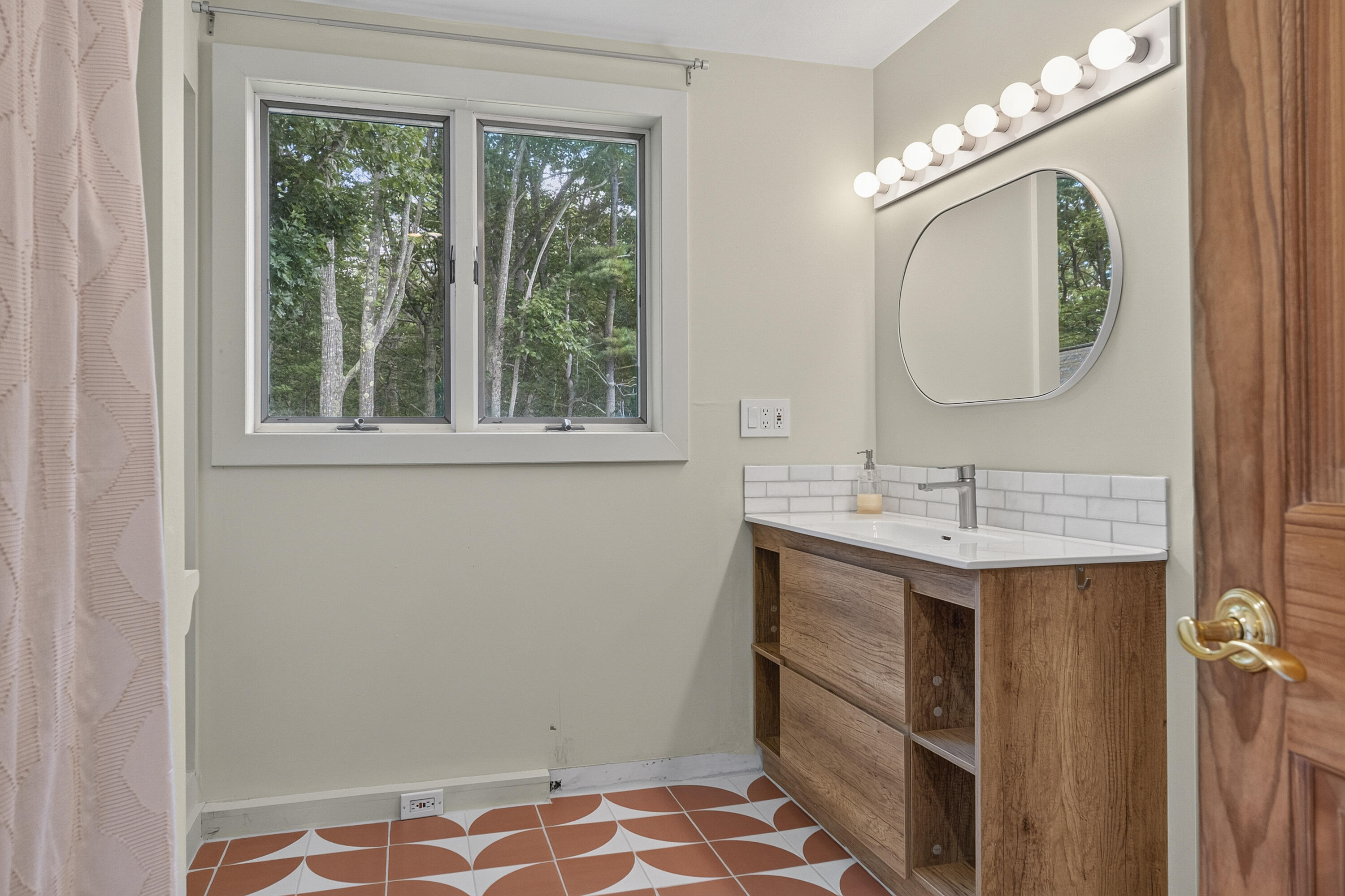 221 Shore Road York, ME 03902 - Photo 45 of 75 221 Shore Rd_0146
